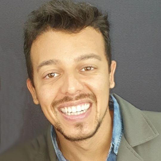 Clínica Dentária - João